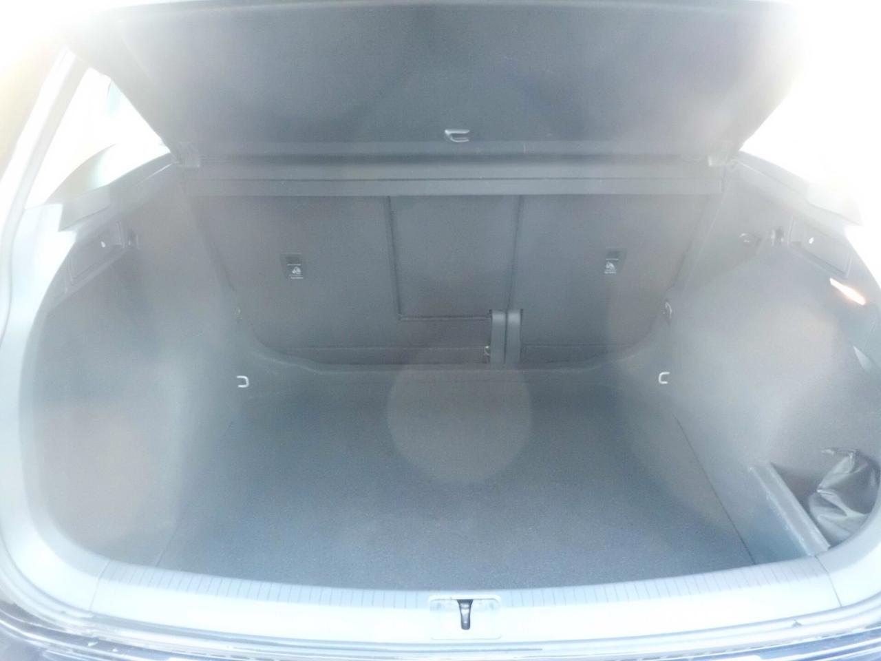 Volkswagen Tiguan 1.6 TDI R-LINE -FULL