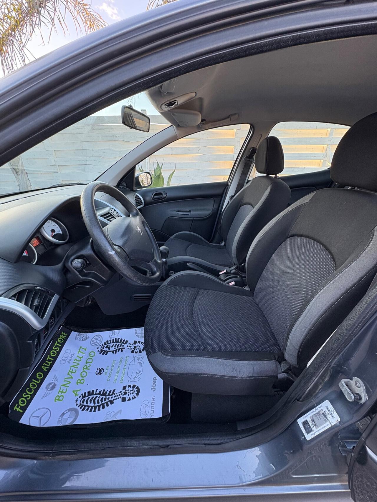 Peugeot 206 Plus 1.1 5p. GPL tagliando e distribuzione ok