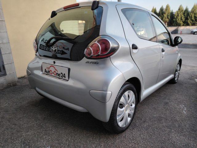 TOYOTA Aygo 1.0 12V VVT-i 5 porte Sol NEOPATENTATI