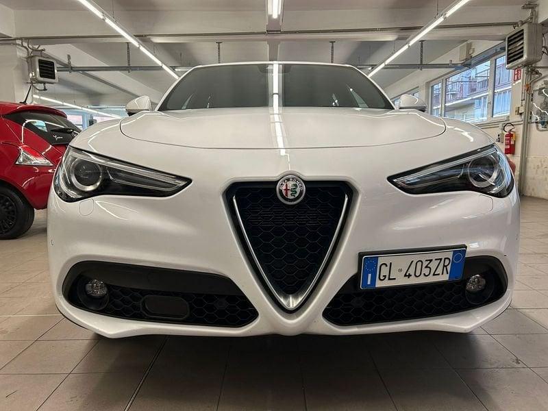 Alfa Romeo Stelvio 2.2 Turbodiesel 160 CV AT8 RWD Super