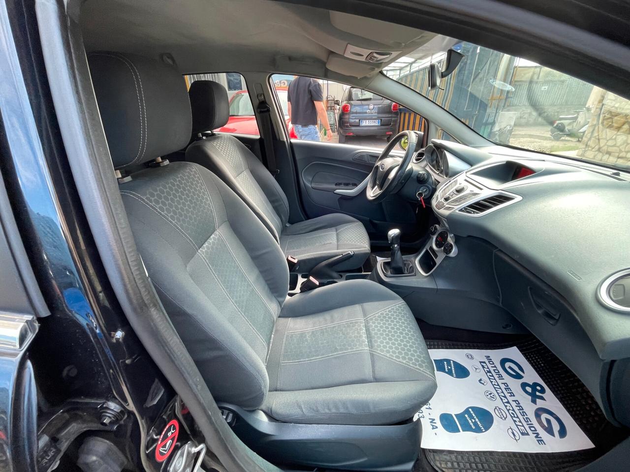 Ford Fiesta 1.4 TDCi 68CV 5 porte Titanium