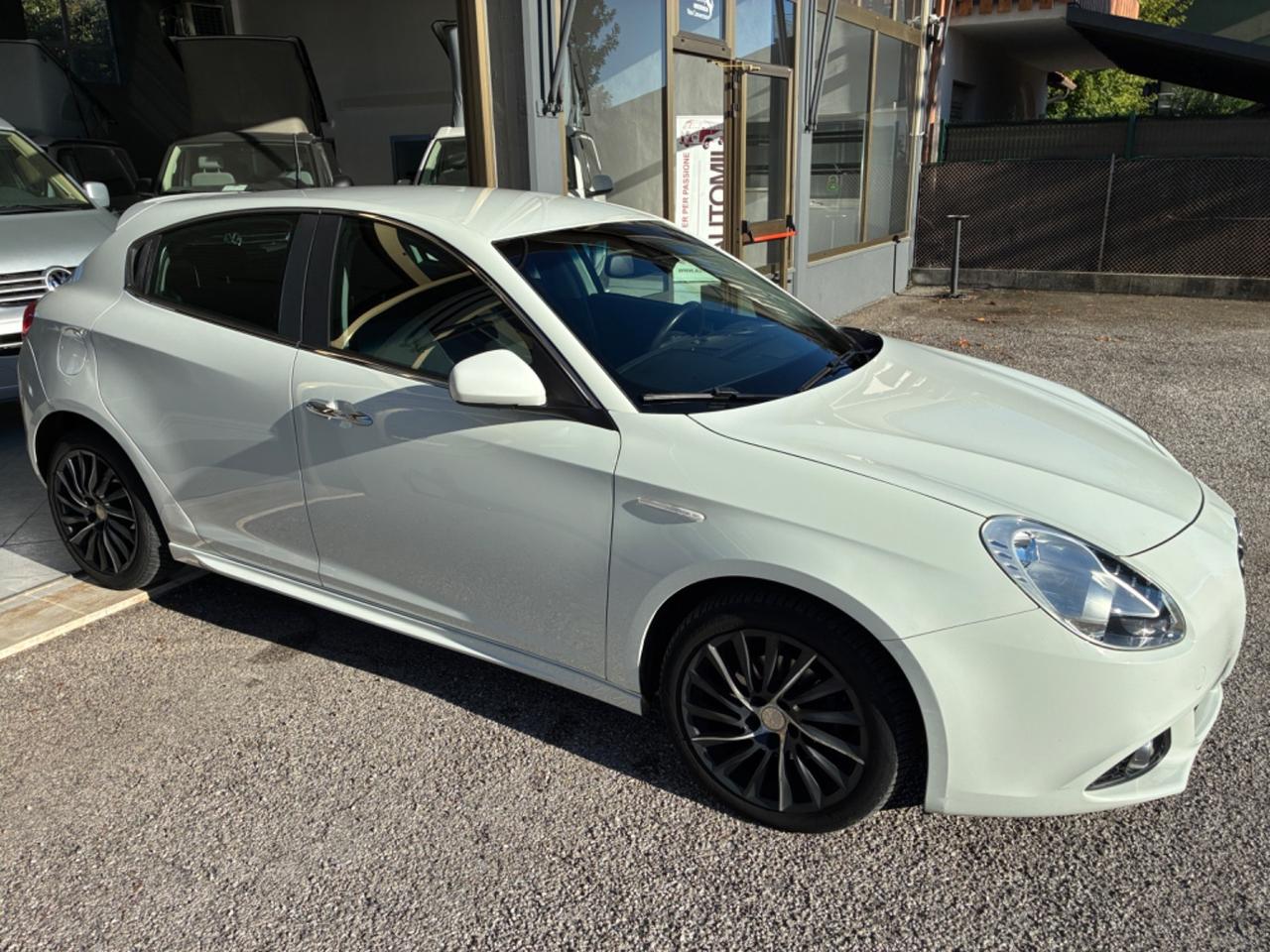 Alfa Romeo Giulietta 16 JTDm-2 105 cv Distinctive