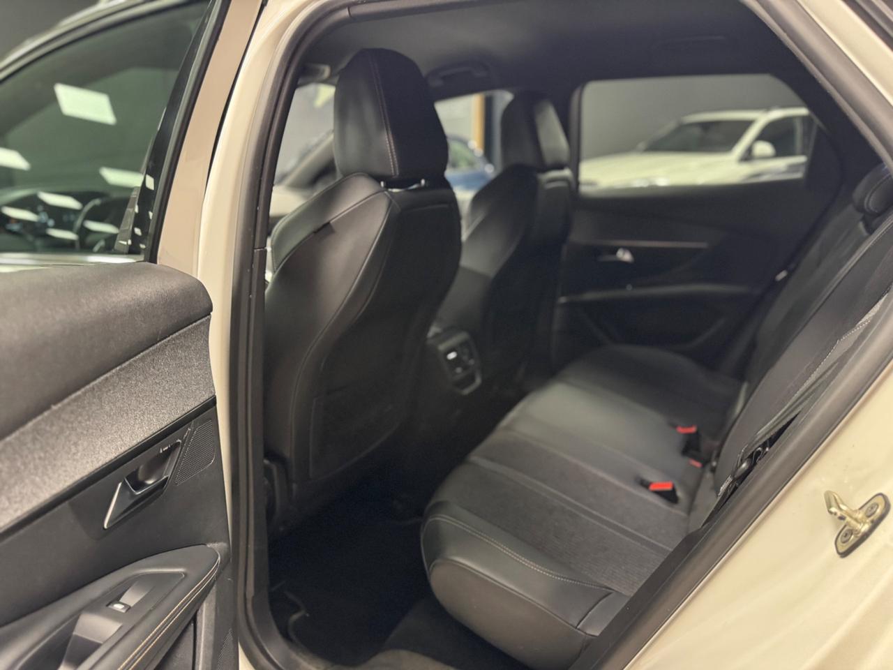 Peugeot 3008 BlueHDi 130 S&S EAT8 GT Line