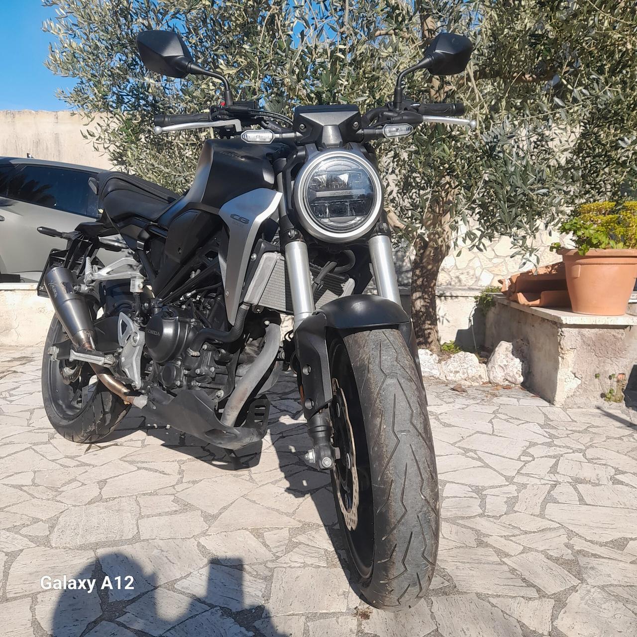 Honda CB 300 R CB300R COME NUOVA!
