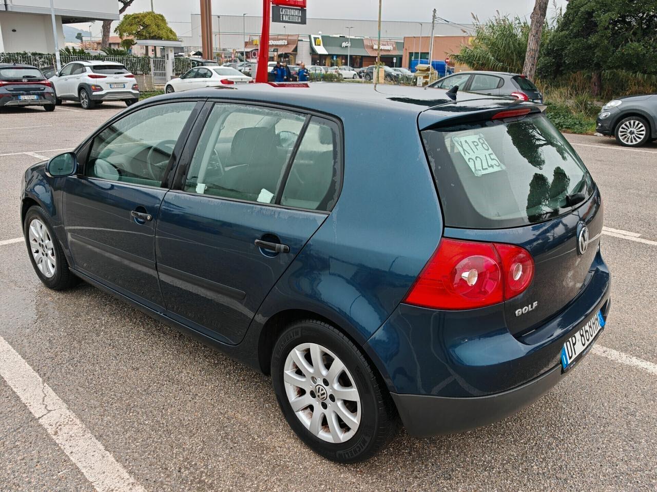Volkswagen Golf 1.6 5p. Gpl 102 cv unico proprietario ok neopatentati .