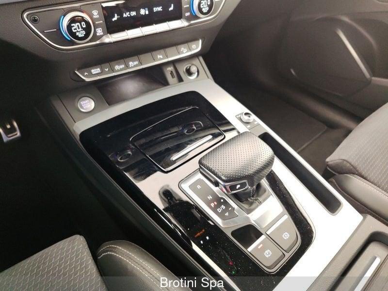 Audi Q5 40 TDI 204 CV quattro S tronic Identity Black