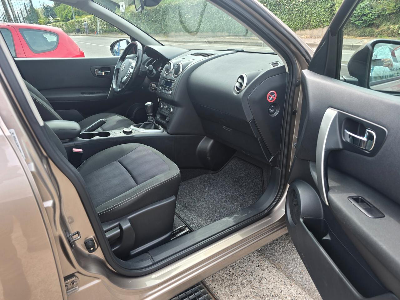 Nissan Qashqai 1.6 dCi DPF Tekna