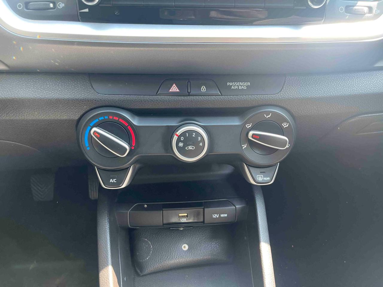Kia Stonic 1.2 dpi Style s/Navi Pack gpl 82cv NEOPATENTATI