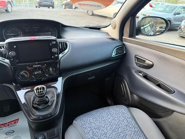 Lancia Ypsilon 1.0 firefly hybrid Gold s&s 70cv