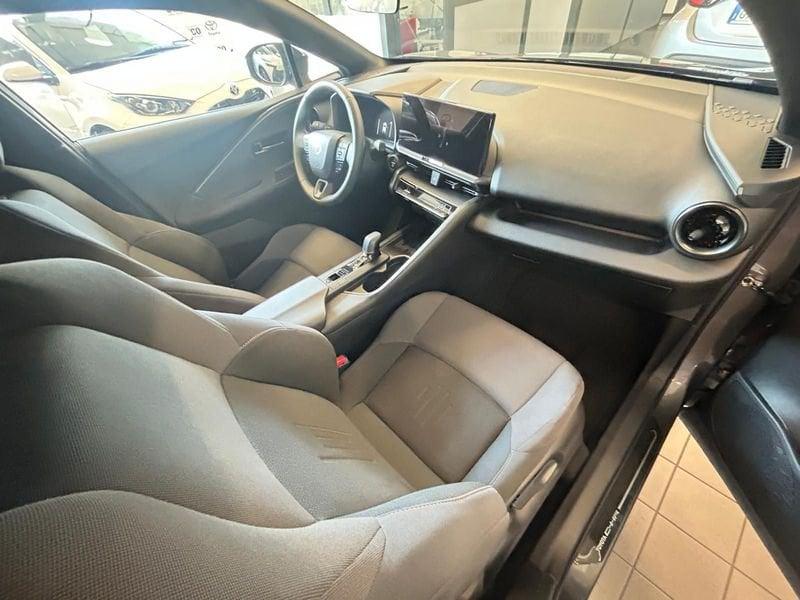 Toyota C-HR 2.0 HV E-CVT Trend