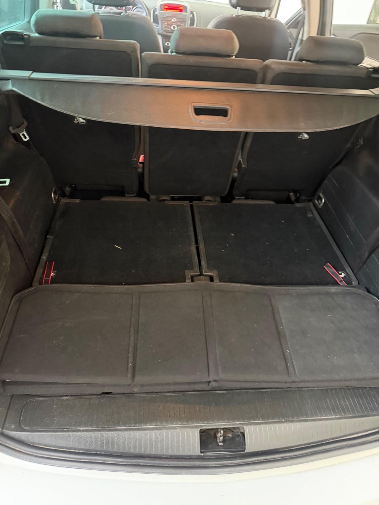 Opel Zafira Tourer 1.6 CDTi 7 POSTI
