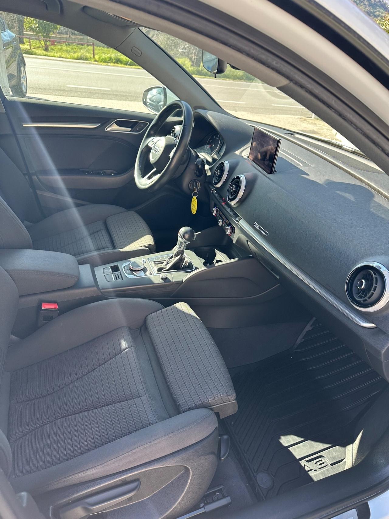 Audi A3 SPB 1.6 TDI 116 CV S tronic Sport