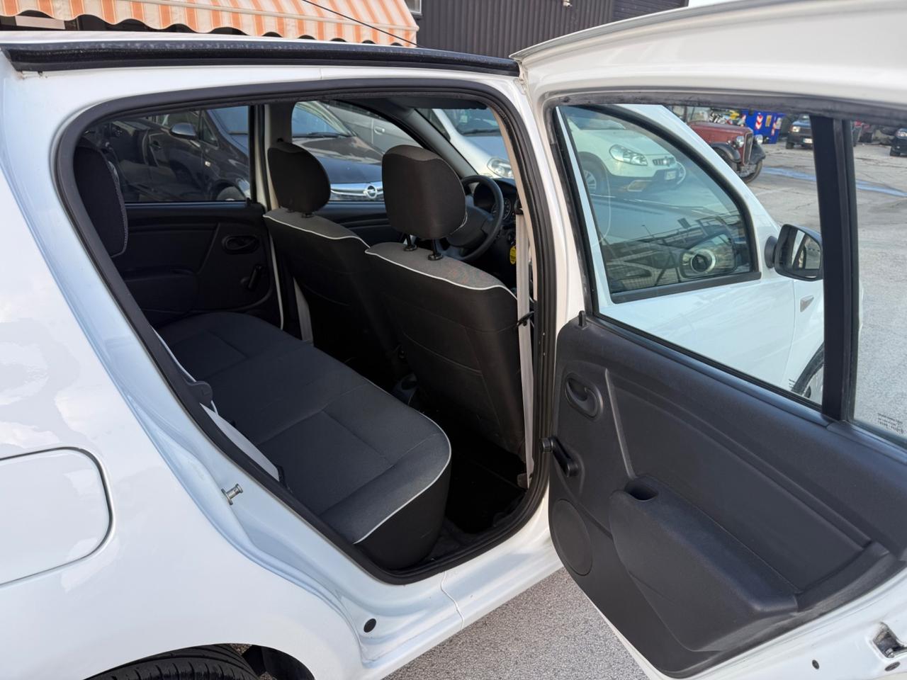 Dacia Sandero 1.2 16V GPL 75CV