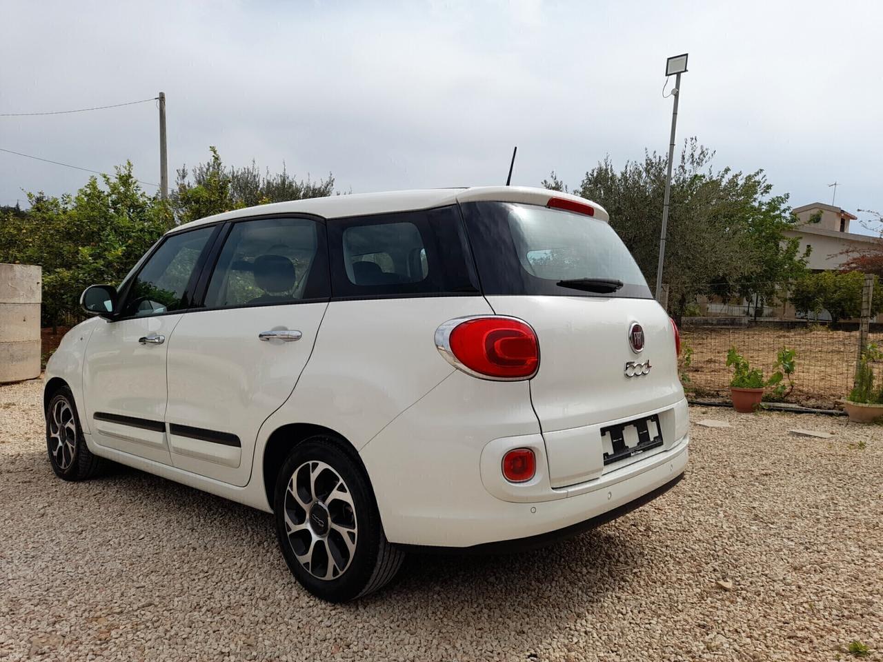 Fiat 500L 1.6 MJT 120 CV Lounge 7 POSTI