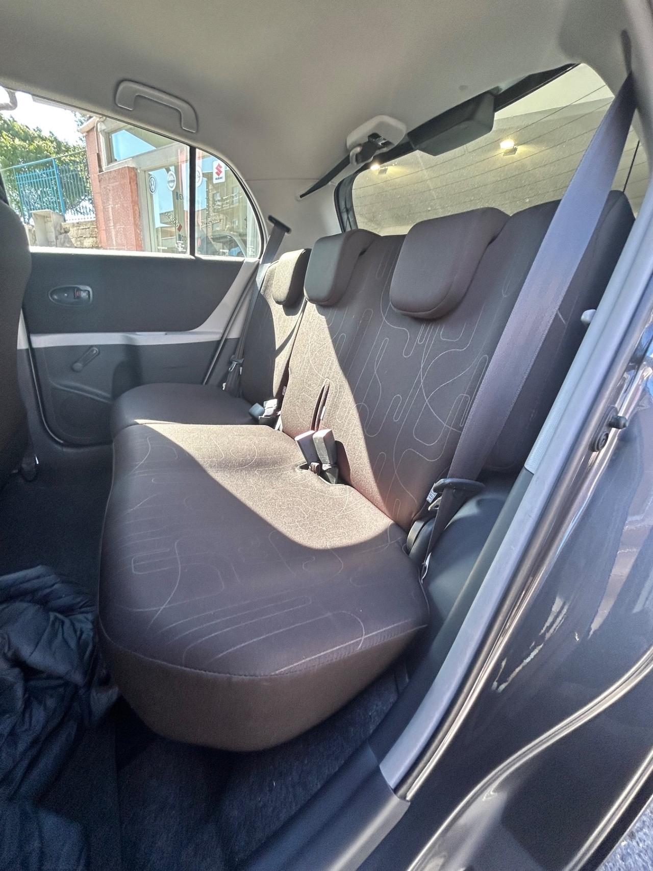 Toyota Yaris 1.0 3 porte Luxury pack