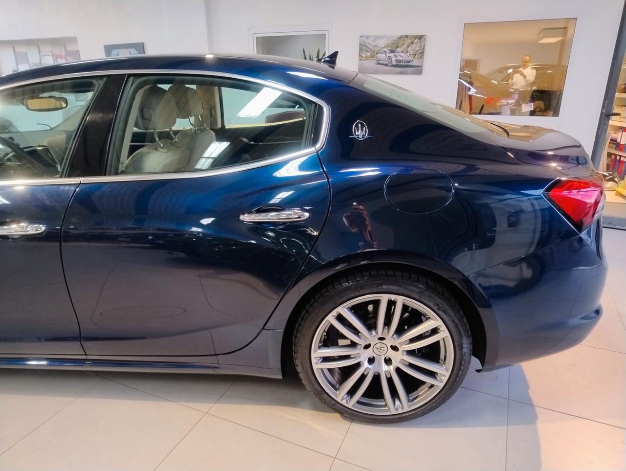 Maserati Ghibli L4 330 CV MHEV Granlusso