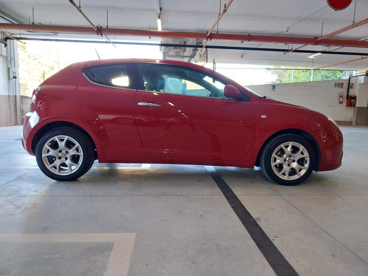 Alfa Romeo MiTo 1.6 JTDm 16V Distinctive Sport Pack - ok neopatentati