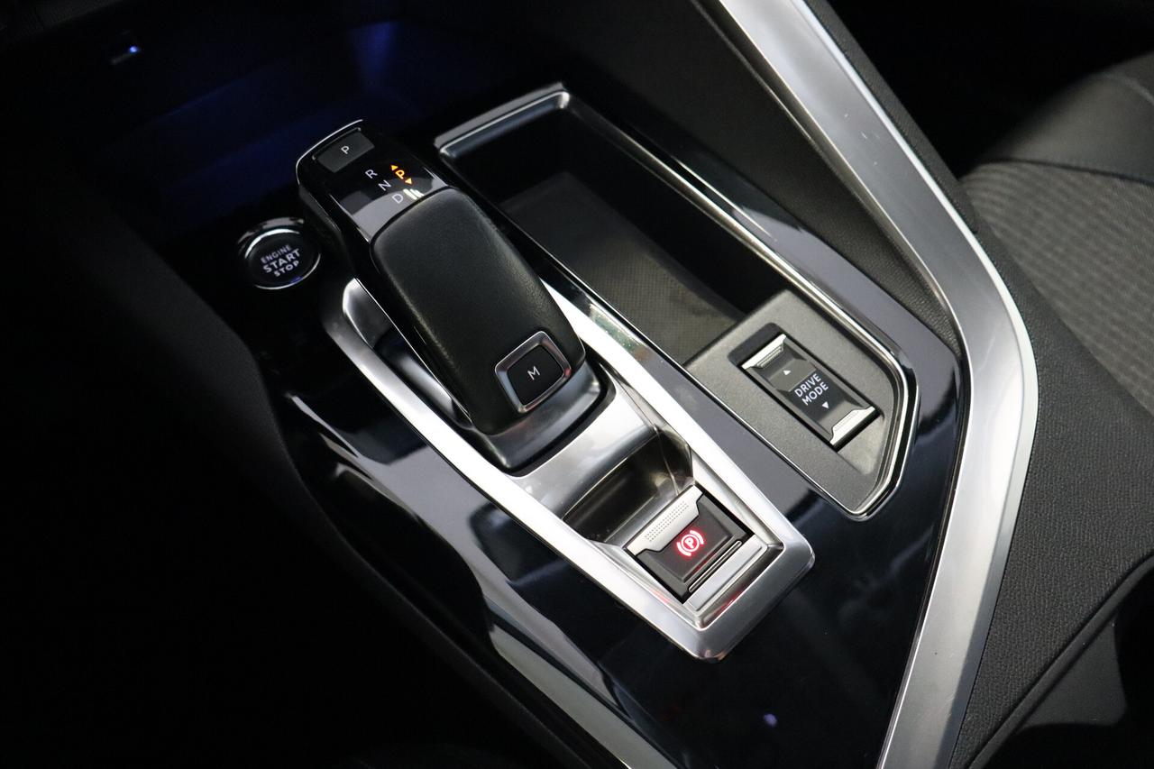 Peugeot 5008 1.5 BLUEHDI 130 CV 7 POSTI ALLURE PACK EAT8 CATENA 8 mm