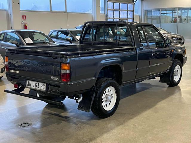 MITSUBISHI L200 2.5 TD 4WD Club Cab Pick-up