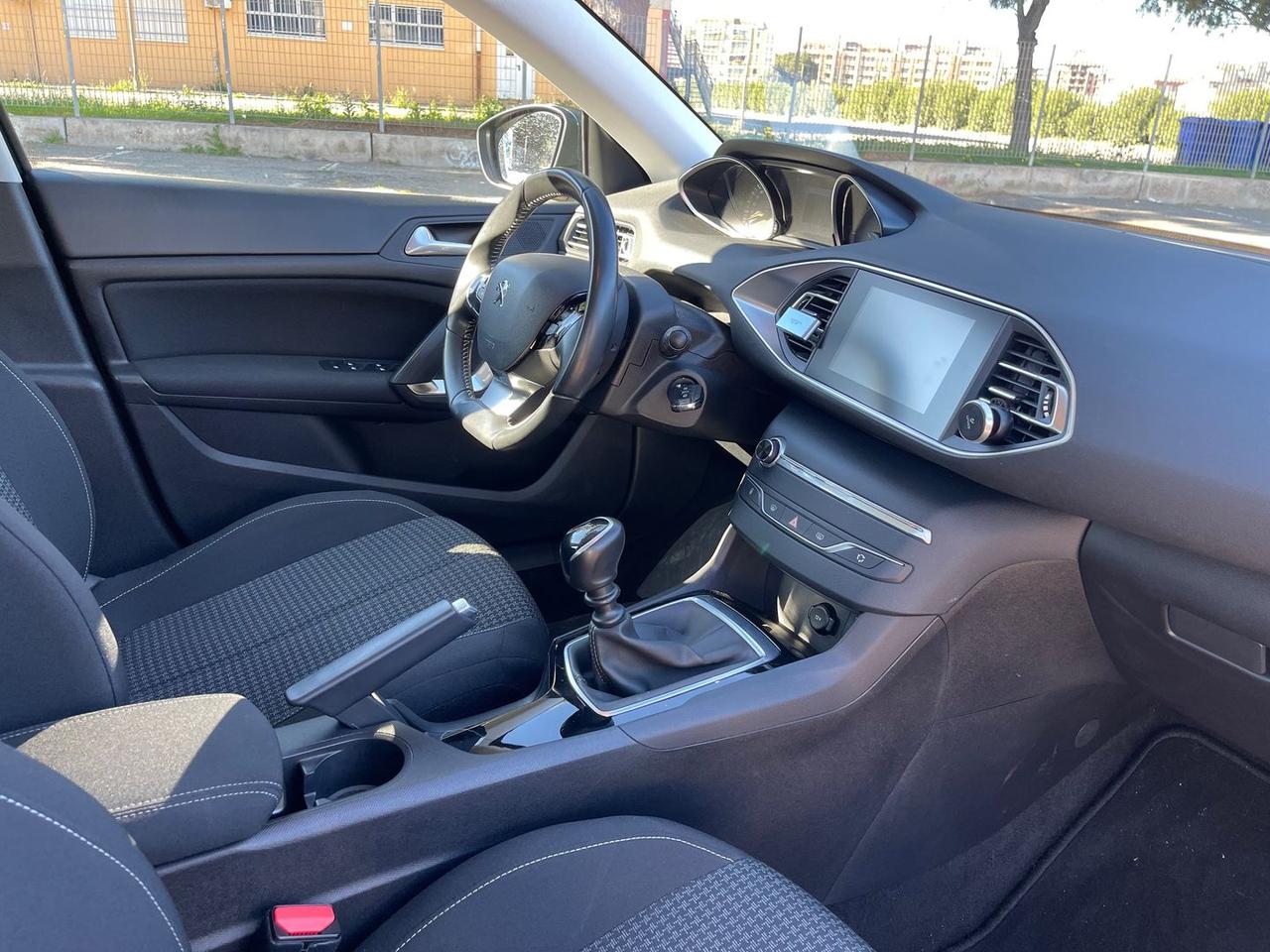 Peugeot 308 1.5 Blue HDI 100 Active #10305