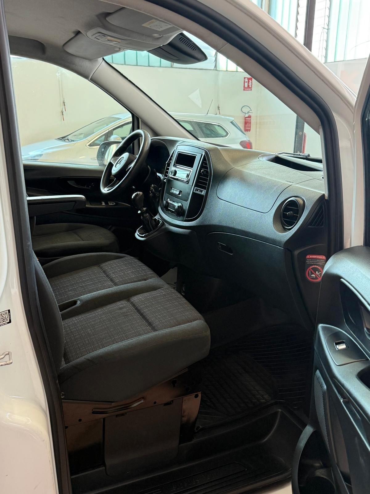 Mercedes Benz VITO 114 CDI COMPACT 2.2 6 MARCE COMPACT