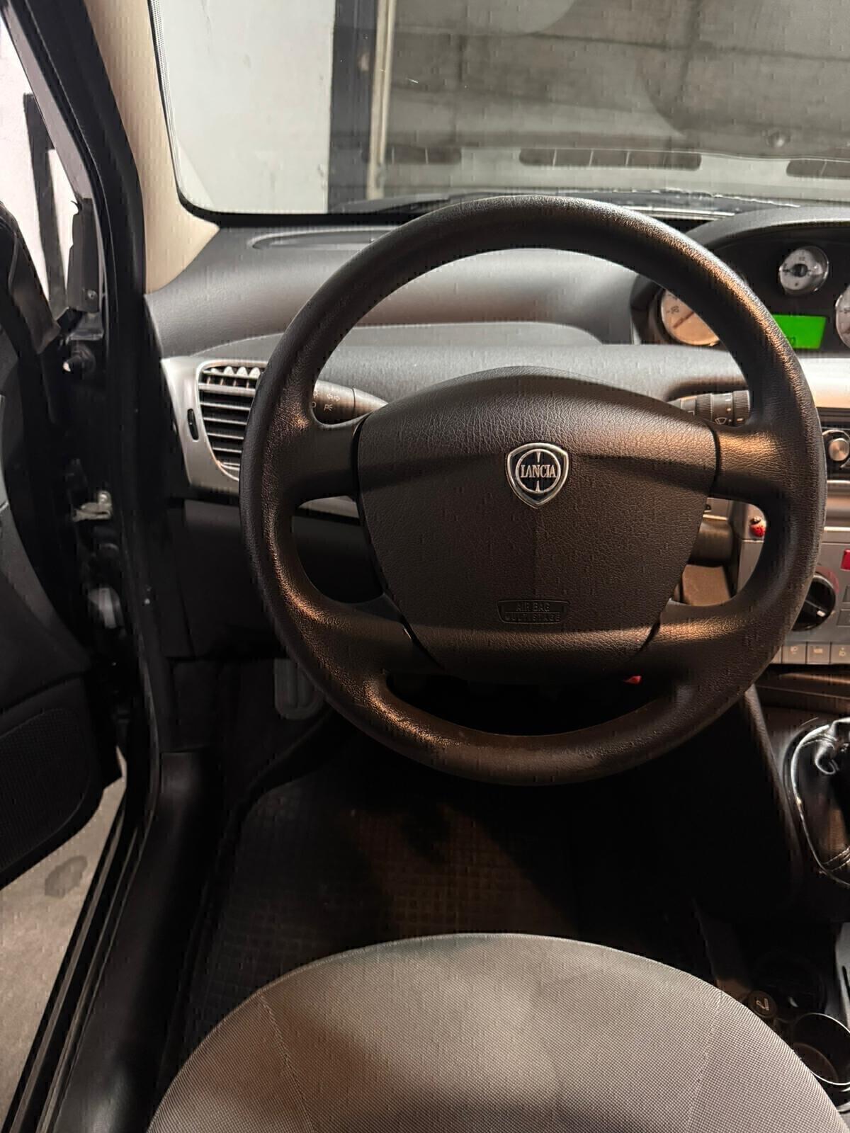 Lancia Ypsilon 1.2 2009 euro 4