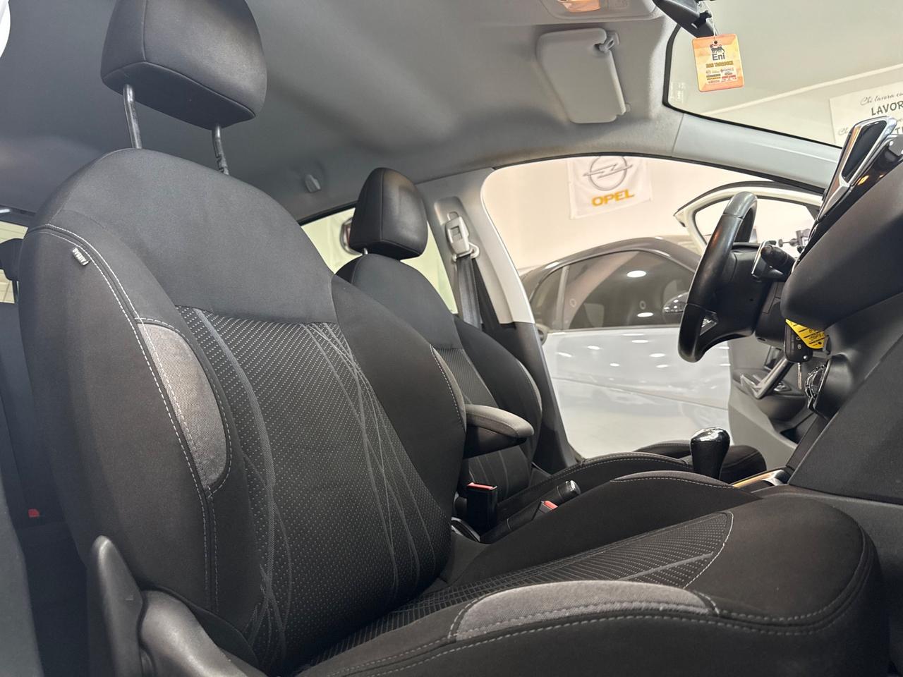 Peugeot 208 1.4 hdi automatica full optional