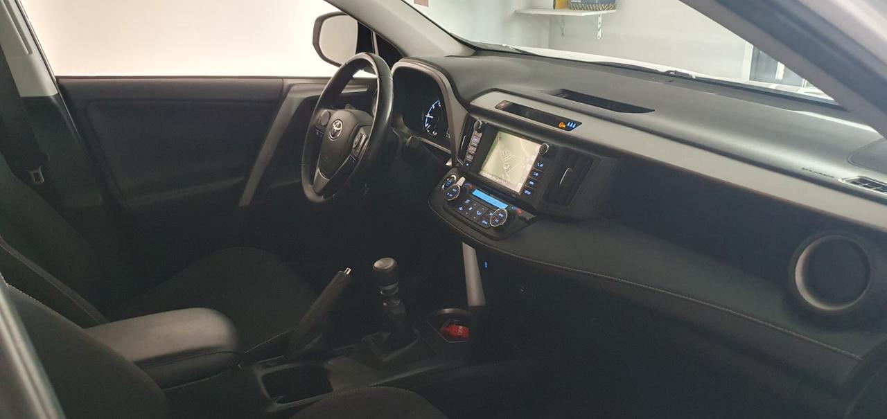 Toyota RAV 4 RAV4 2.0 D-4D 2WD Active