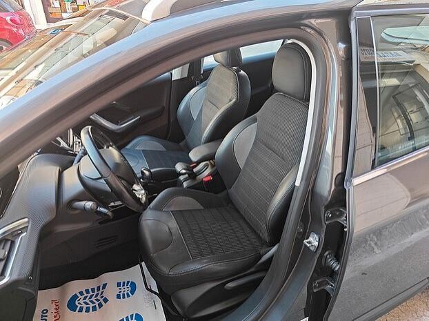 PEUGEOT 2008 1.6 HDi 100 cv Allure - 2018