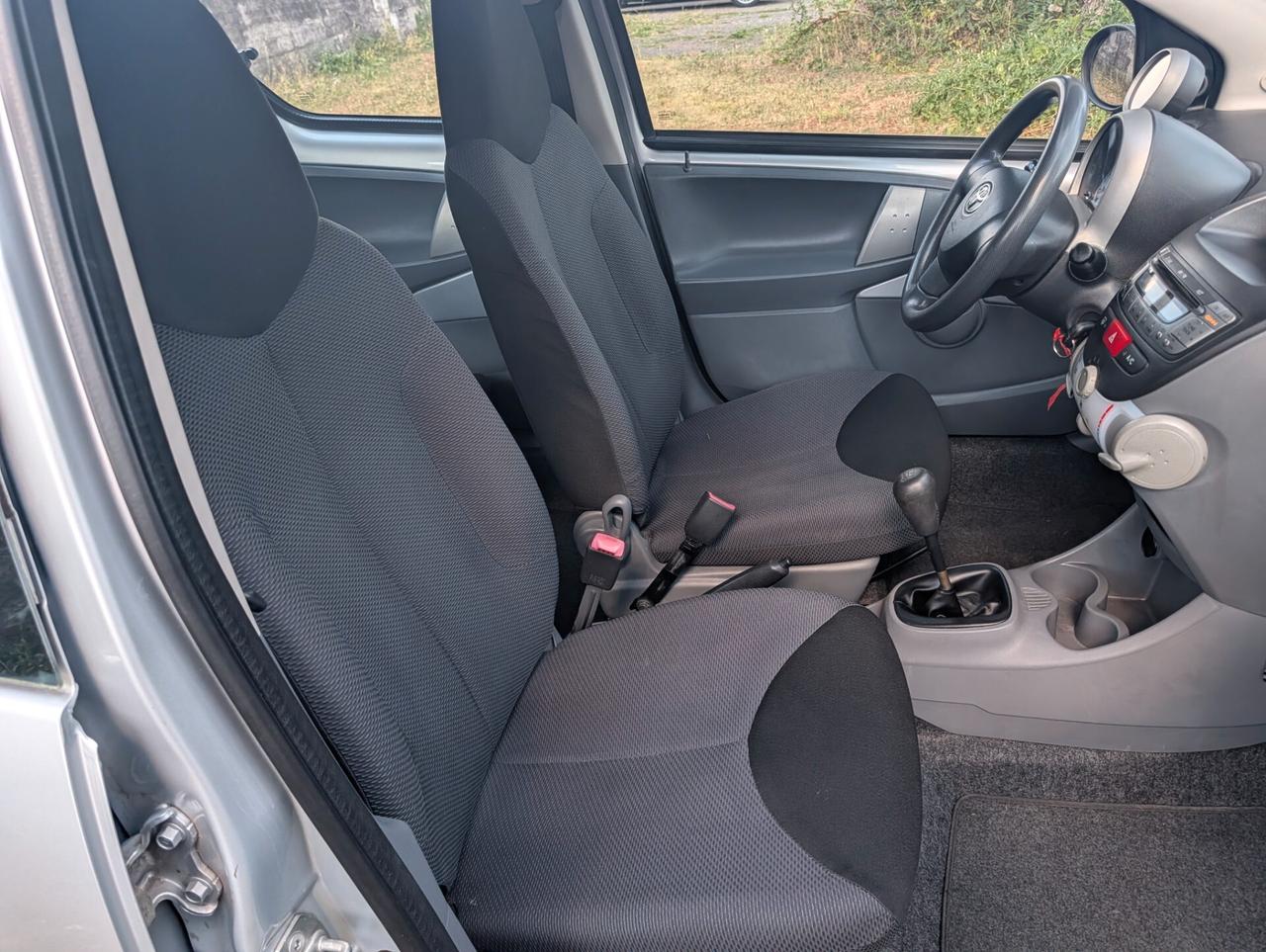 Toyota Aygo 1.0 12V VVT-i 5 porte Sol