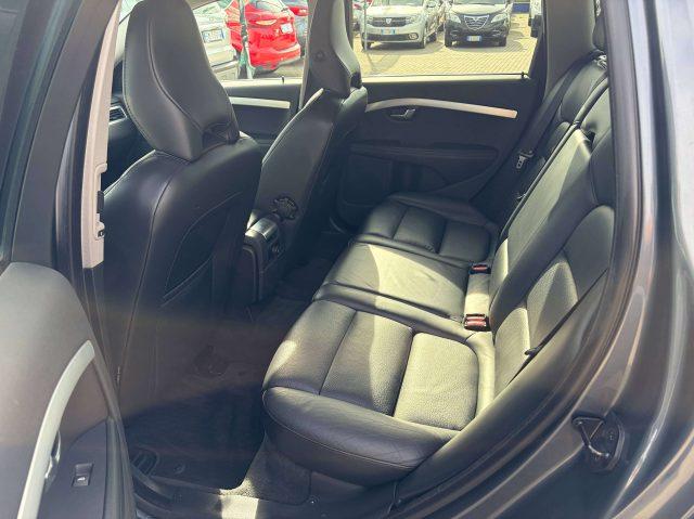VOLVO V70 V70 III 2.0 d3 Summum geartronic E5