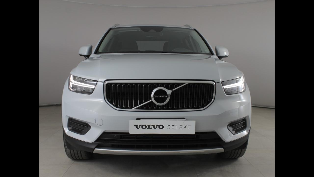 VOLVO XC40 - XC40 1.5 t3 Momentum 163cv auto my21