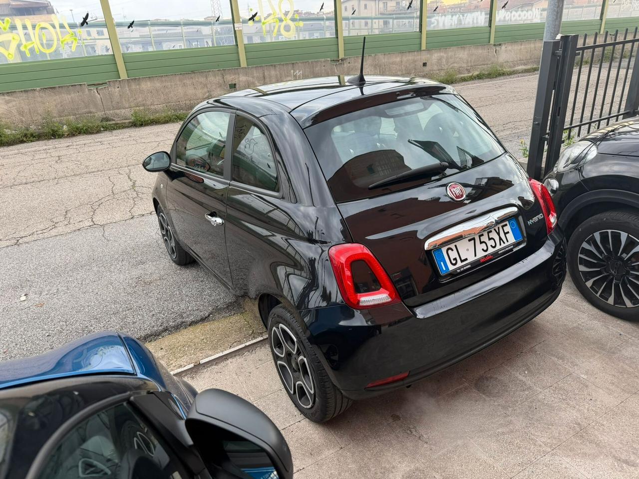 Fiat 500 1.0 Hybrid Red