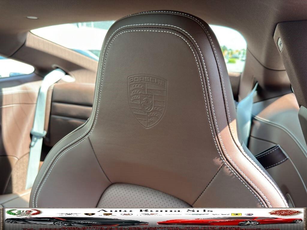 Porsche 911 Carrera 4 Sport Chrono