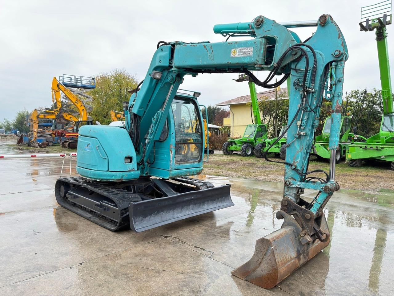 Mini escavatore KOBELCO SK70SR (70 Q.LI)