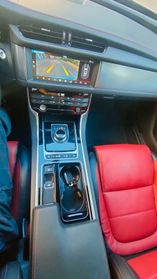 Jaguar XF 2.0 D 180 CV R-Sport