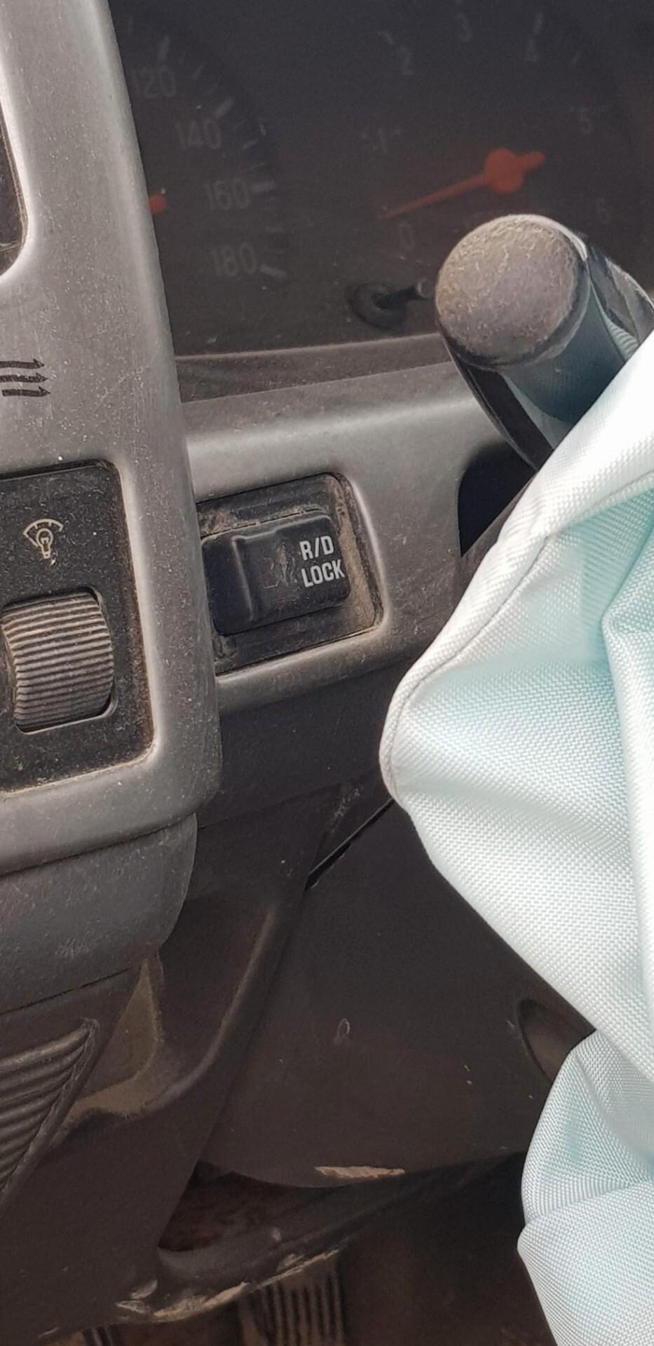 Mitsubishi L200 2.5 TDI 100CV 4WD R/D LOCK