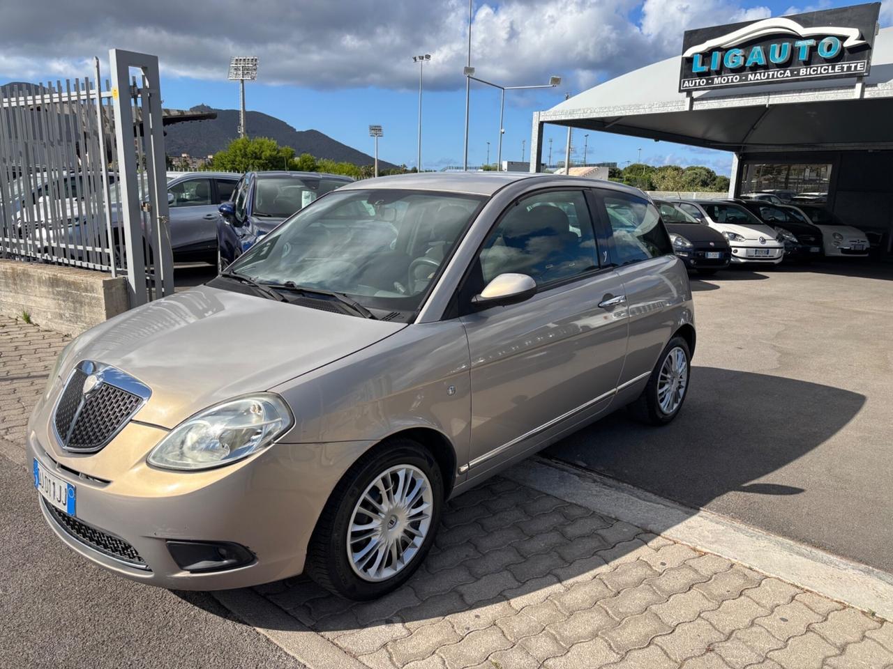 Lancia Ypsilon 1.2 Argento