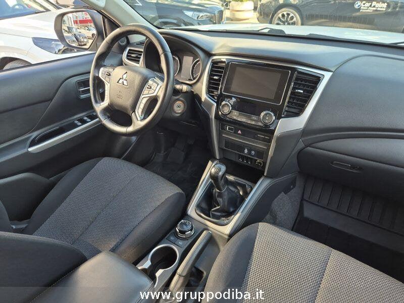 Mitsubishi L200 Cab VI 2019 Diesel d.cab 2.3d Invite Connect 4wd 150cv
