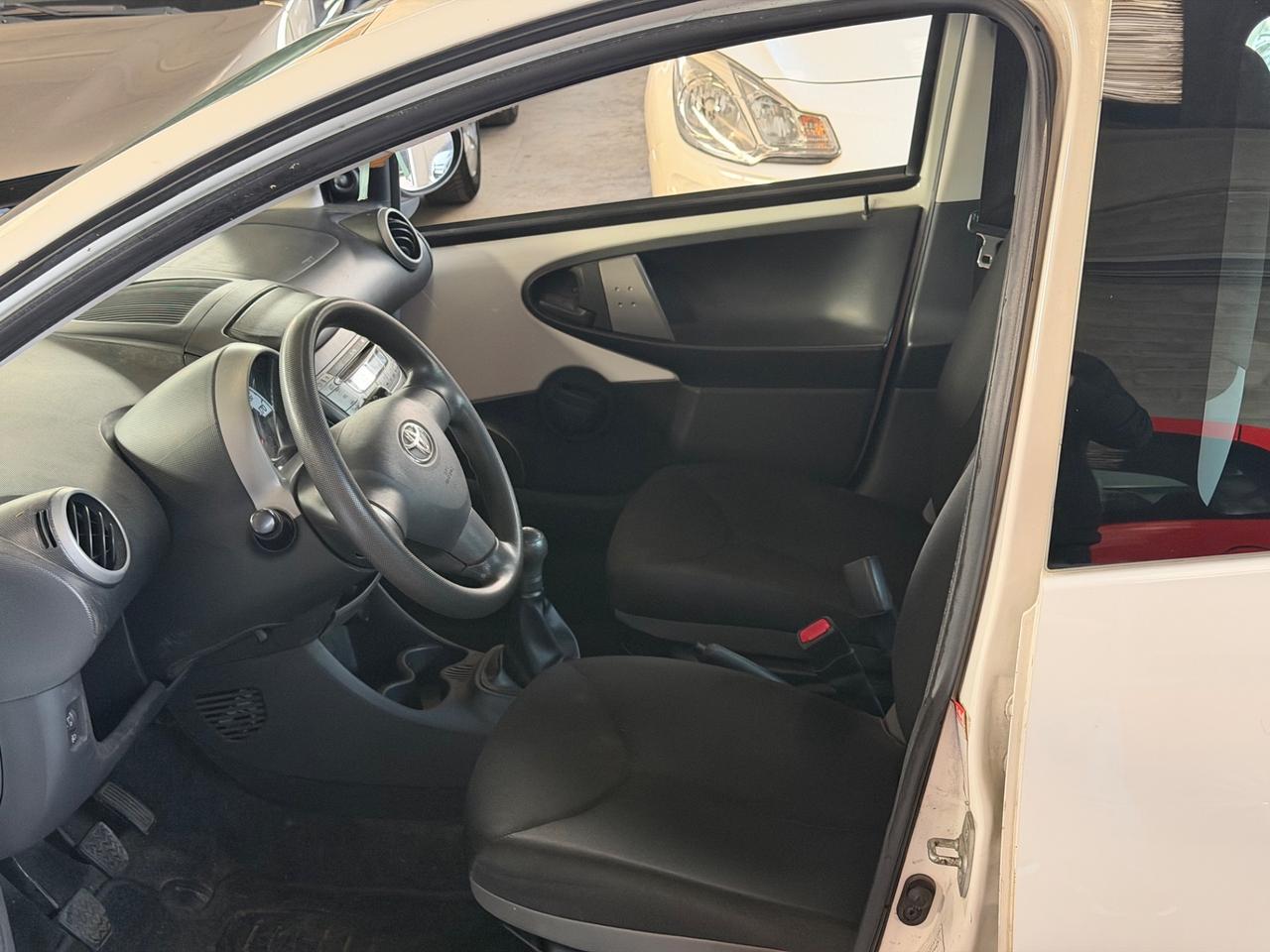 Toyota Aygo 1.0 12V VVT-i 5 porte Lounge Connect