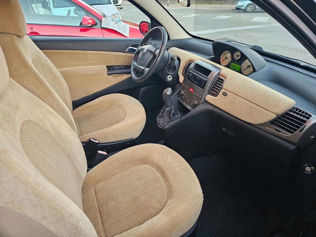 Lancia Ypsilon 1.3 Multijet 16V Platino