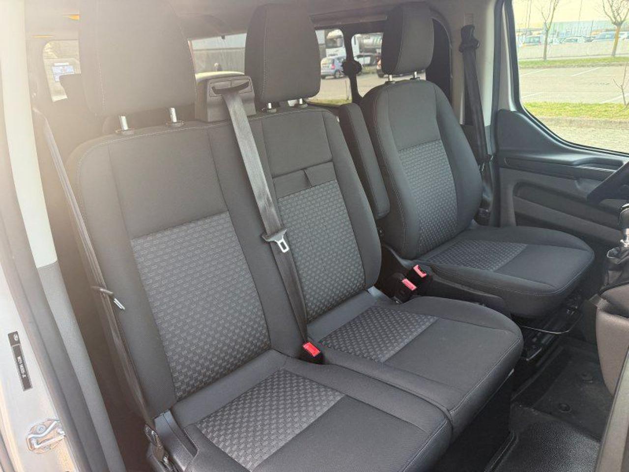 Ford Transit Custom 320 2.0 EcoBlue 130 PC Combi Trend 9 posti + IVA