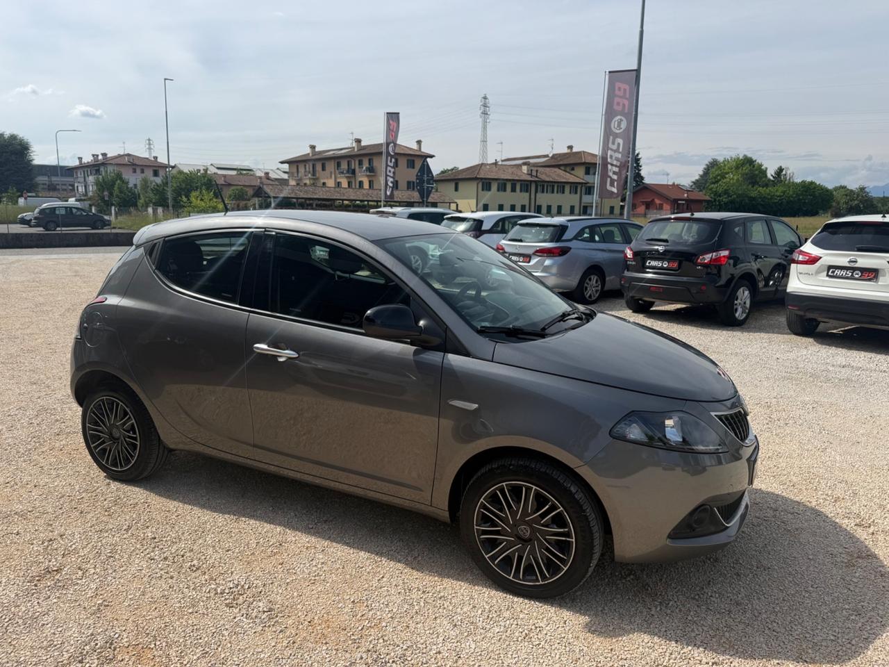 Lancia Ypsilon 1.0 FireFly 5 porte S&S Hybrid Alberta Ferretti