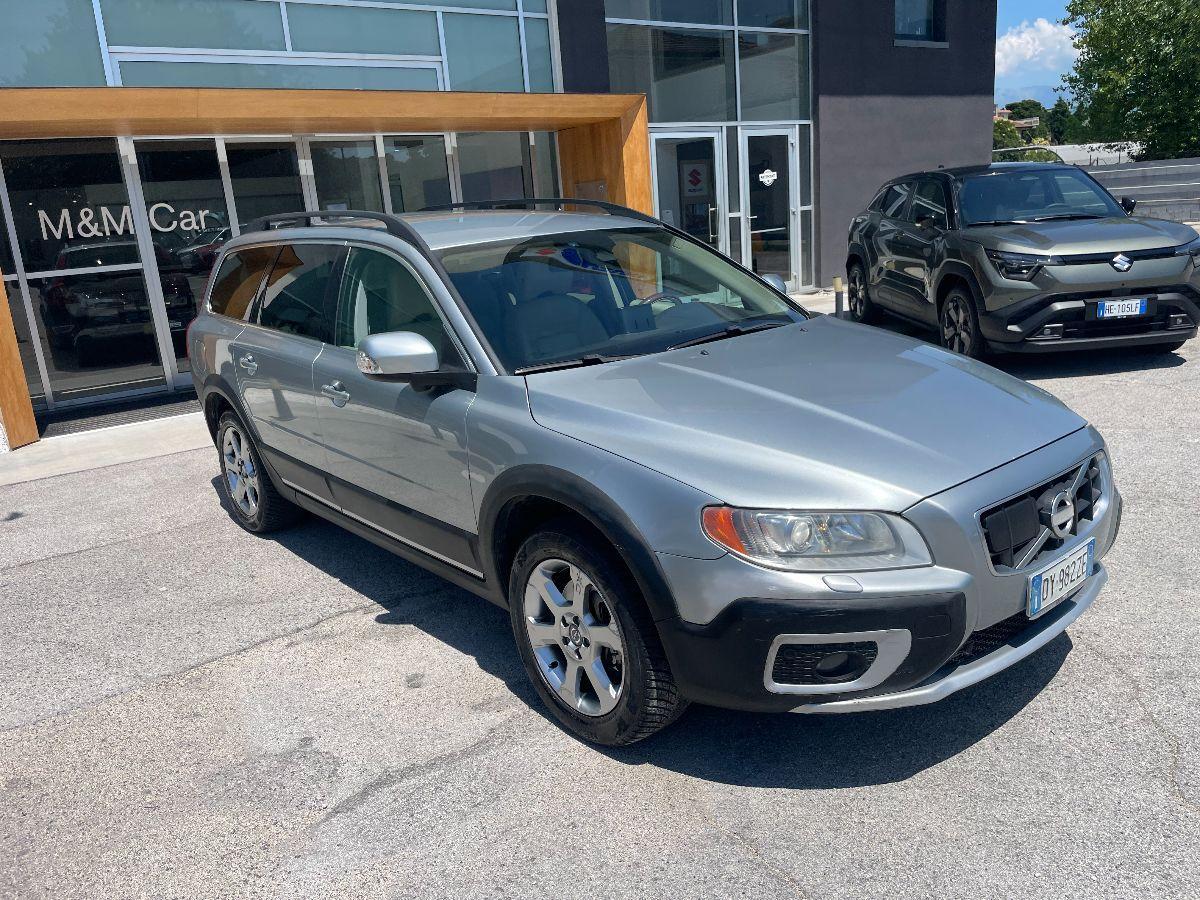VOLVO - XC70 - D5 205CV AWD Summum