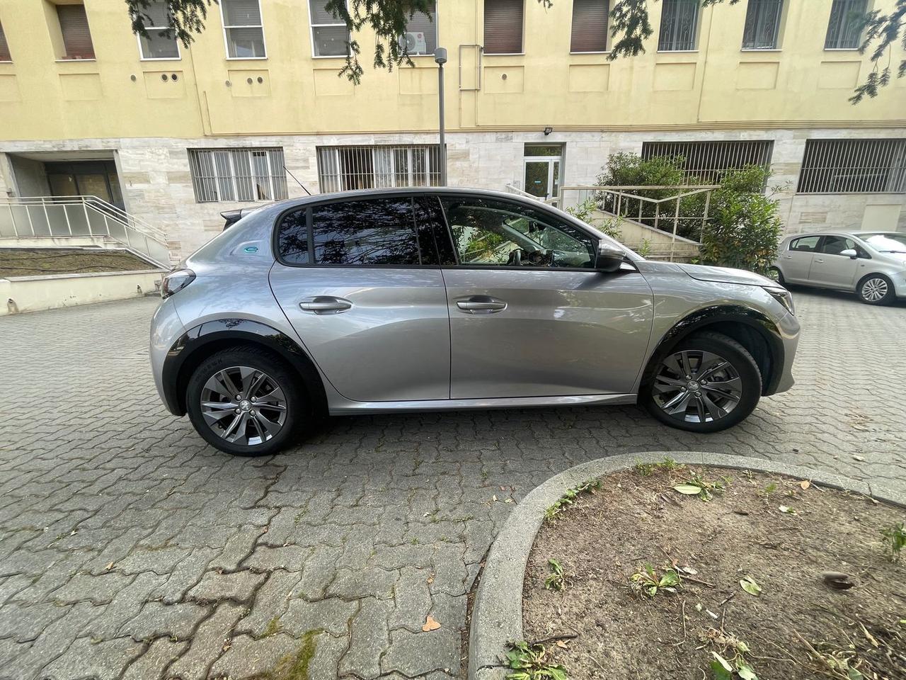 Peugeot 208 Allure e-208 #5990