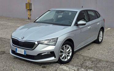 Skoda Scala 1.6 tdi 2019 cambio automatico