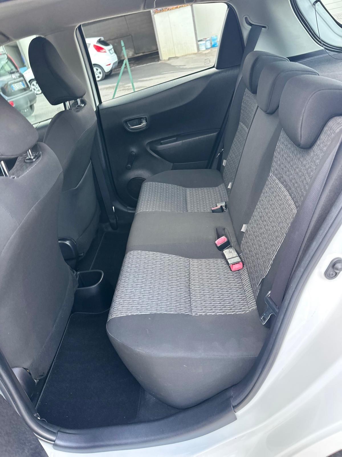 Toyota Yaris 1.4 D-4D 5 porte Lounge