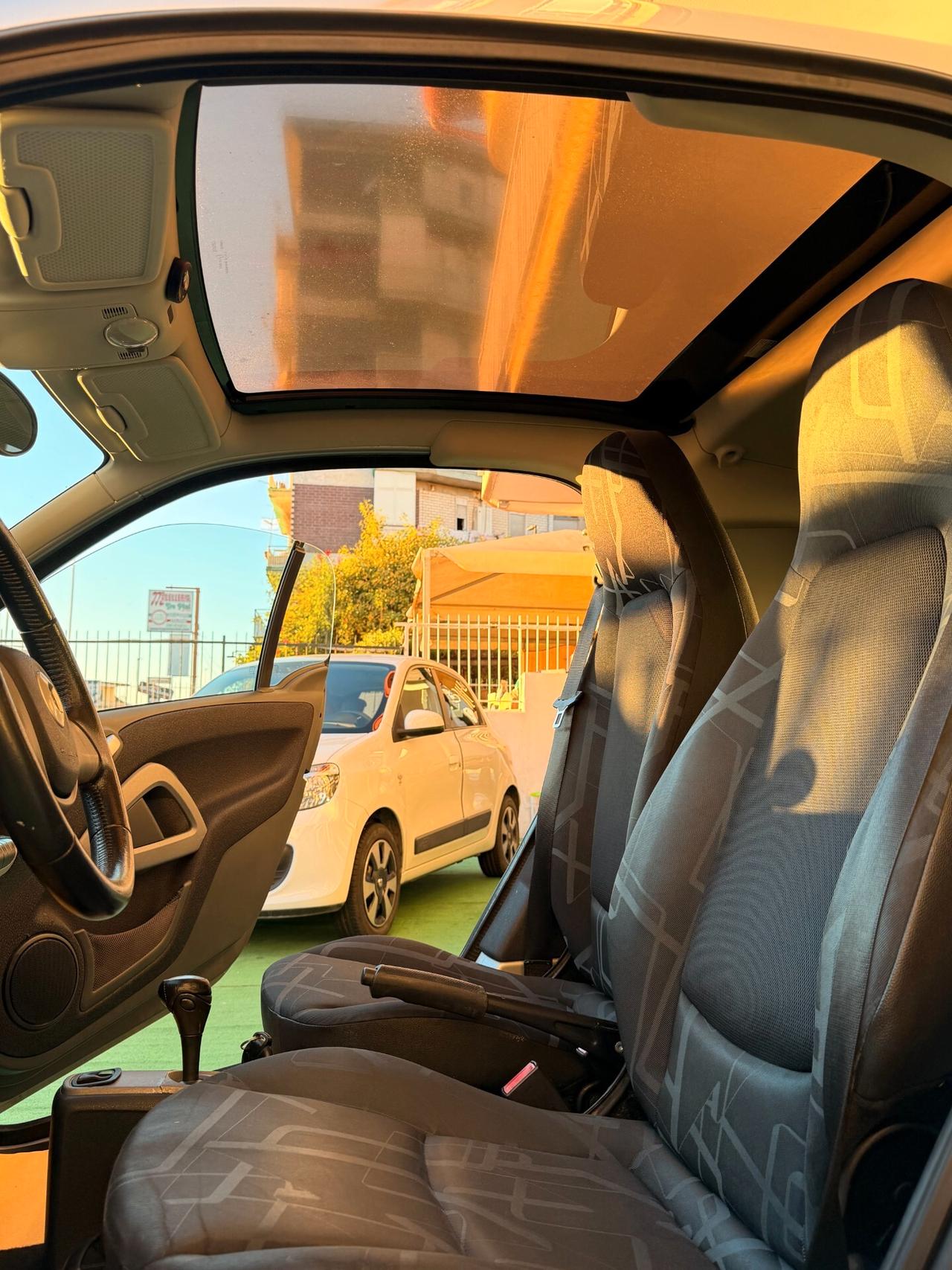 Smart ForTwo 1000 52 kW MHD coupé pure