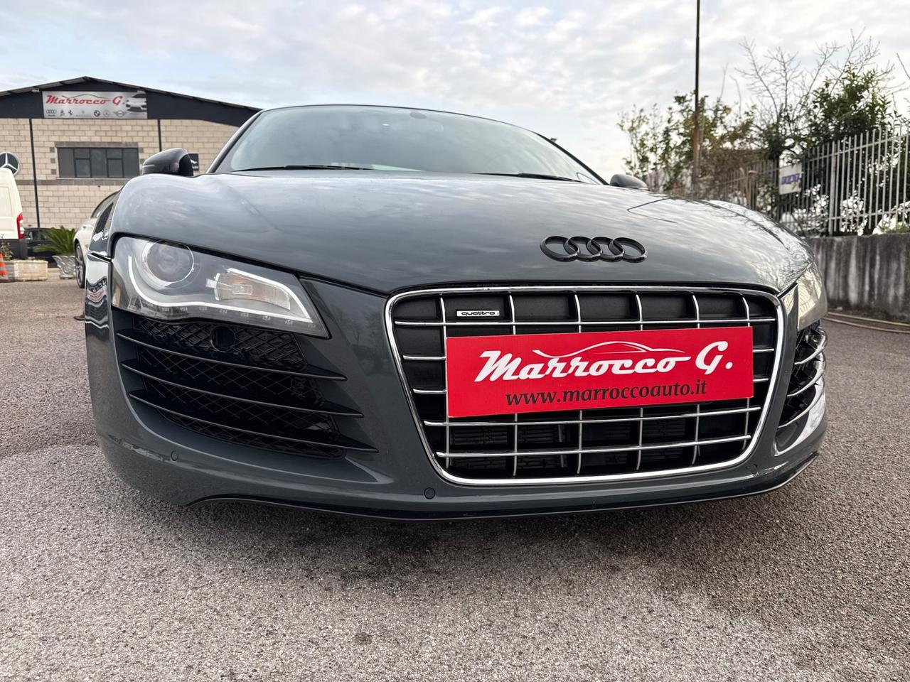 Audi R8 4.2 V8 FSI quattro R tronic