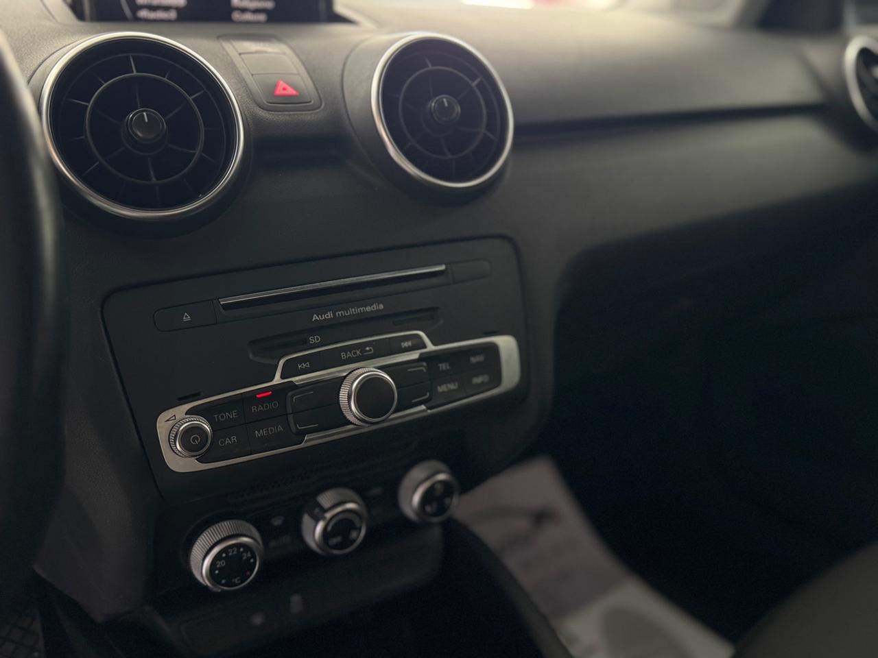 Audi A1 SPB 1.6 TDI 116 CV Admired